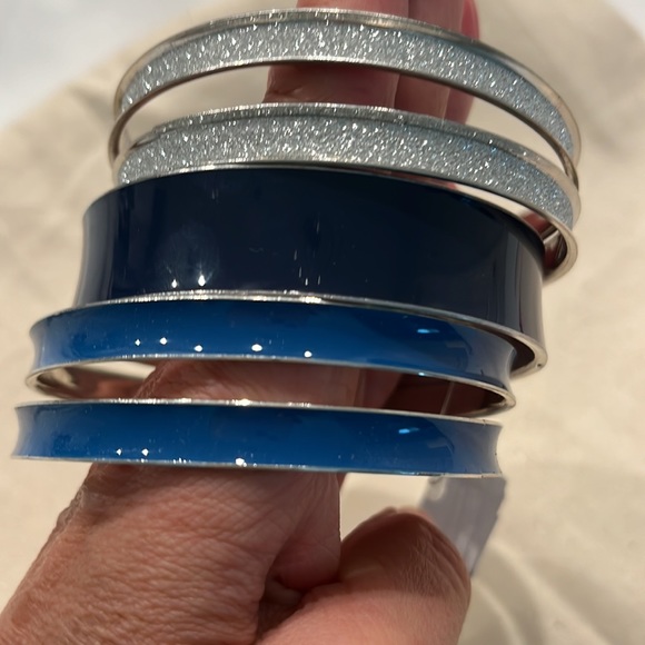 Bangle bracelets - Picture 3 of 3